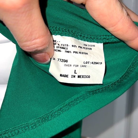 AB Studio Green Short Sleeve Babydoll Y2K Plunge Neck Business Casual Blouse - Picture 7 of 7